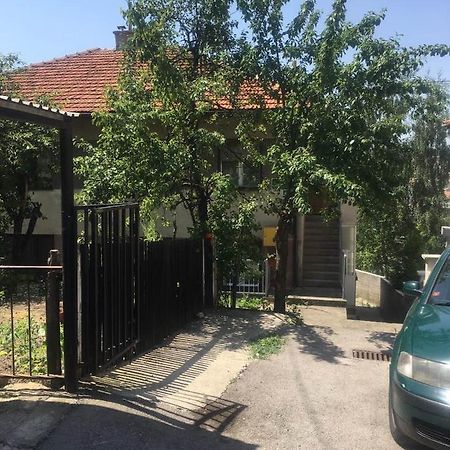 Apartmans Adi SJJ Exteriör bild