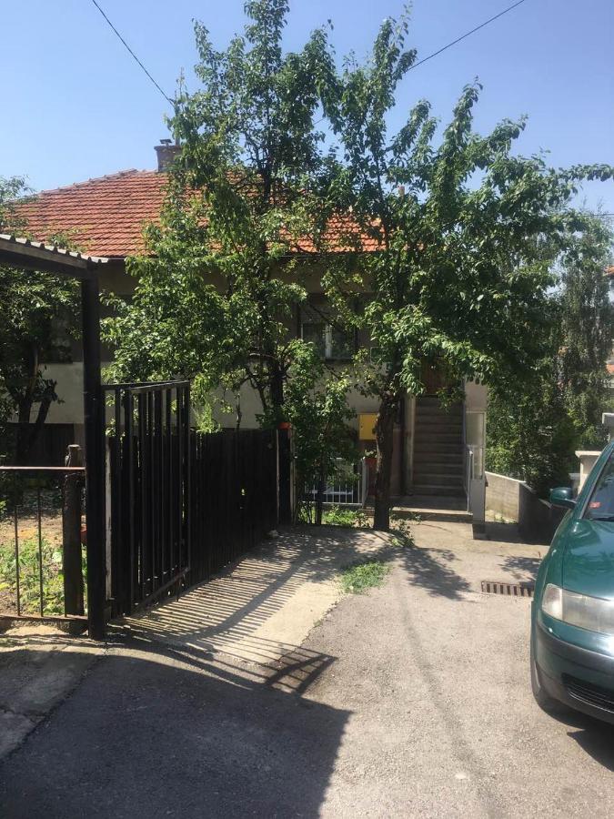 Apartmans Adi SJJ Exteriör bild